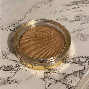 Milani Instant Glow Powder in “Sunglow”